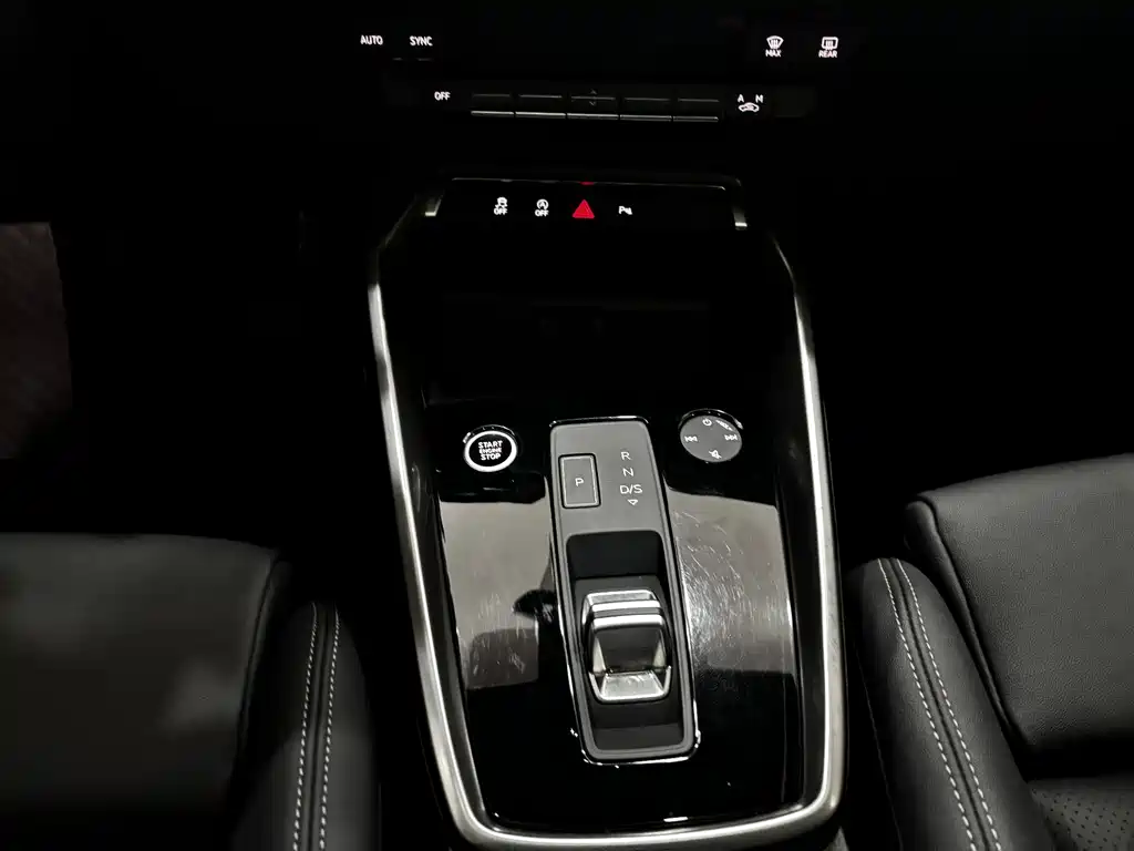 Audi A3 2021 A3L Limousine 35 TFSI Fashionable and Sporty купить на сайте DeffCars