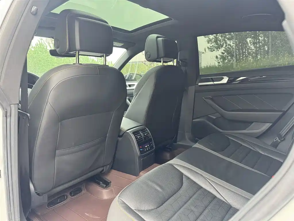 FAW-Volkswagen CC 2021 380TSI eye-catching version купить на сайте DeffCars