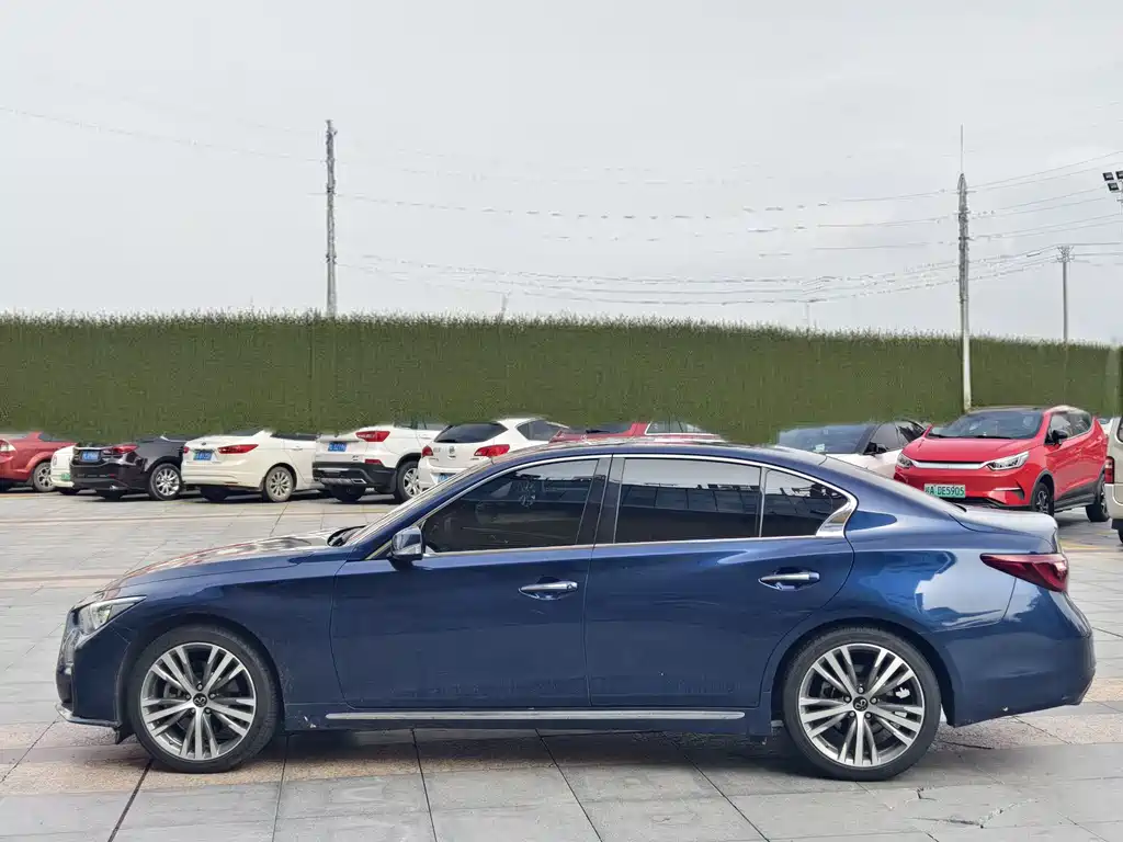 Infiniti Q50L 2022 2.0T Premium Edition купить на сайте DeffCars