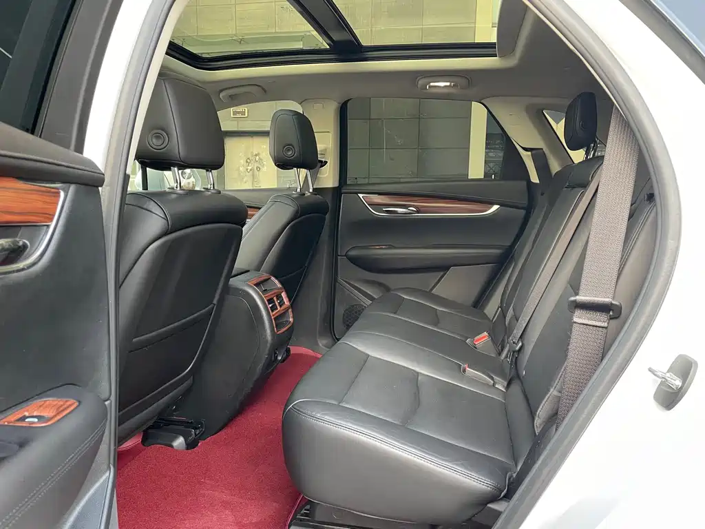 Cadillac XT5 2018 25T luxury model купить на сайте DeffCars