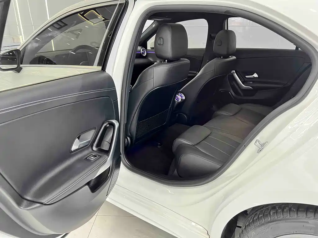 Mercedes-Benz A-Class 2022 A 180 L Sports Sedan купить на сайте DeffCars