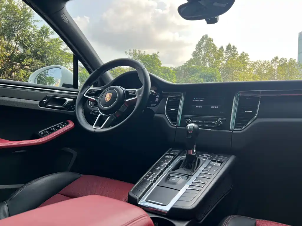 Macan 2017 Macan 2.0T купить на сайте DeffCars