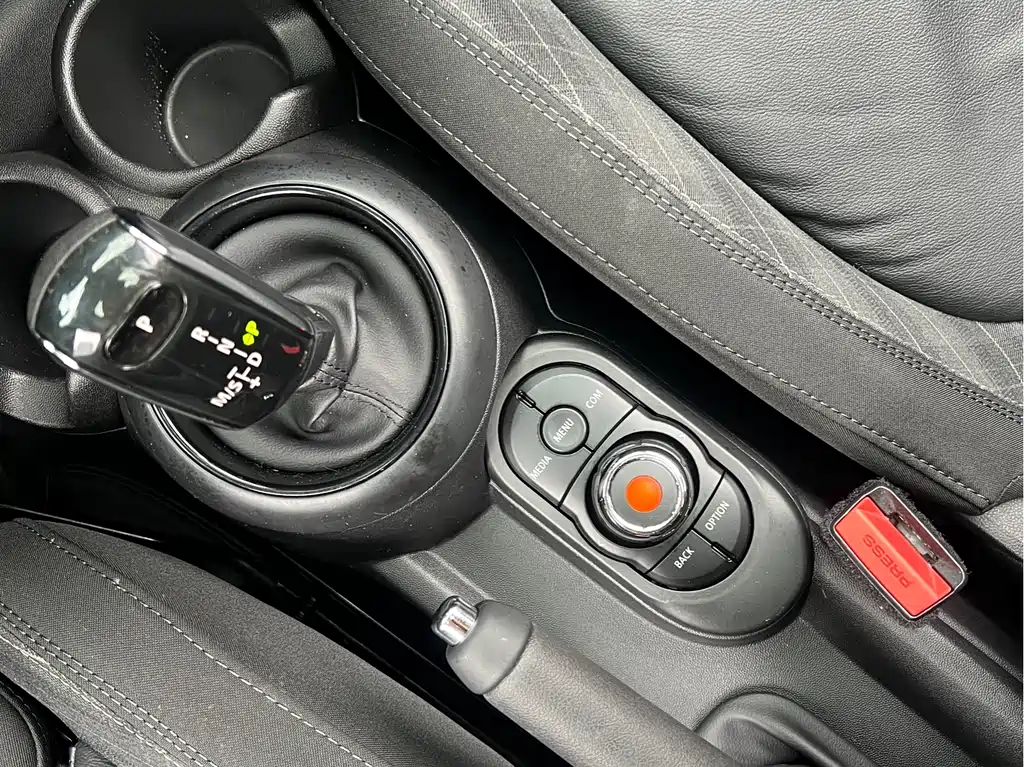 MINI 2018 1.5T COOPER Classic Five-Door Edition купить на сайте DeffCars