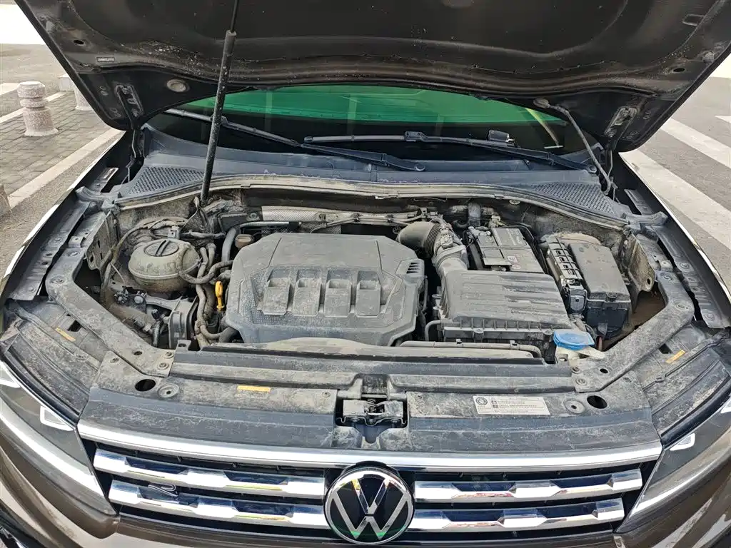 Tiguan L 2021 330TSI automatic two-wheel drive R-Line version купить на сайте DeffCars