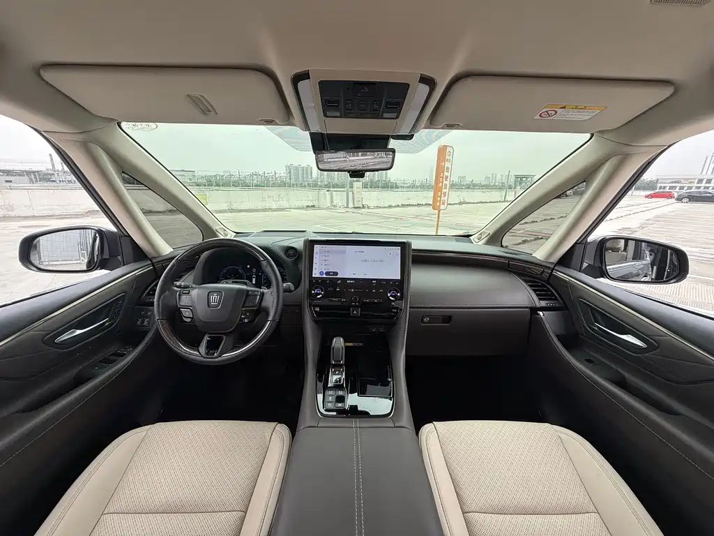 Wilfa 2024 Crown Dual Engine 2.5L Supreme Executive Edition купить на сайте DeffCars