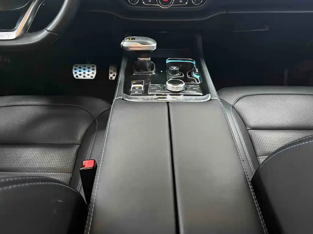 Beijing Off-Road BJ40 2021 2.0D Automatic Four-wheel Drive Blade Hero Edition Knight Type (front and rear electronically controlled locks) купить на сайте DeffCars