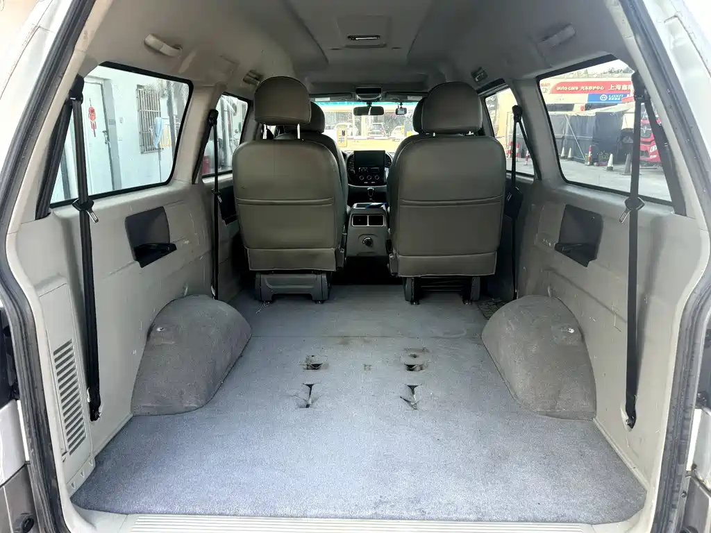 Lingzhi 2018 M3L 1.6L 7-seat comfort model купить на сайте DeffCars