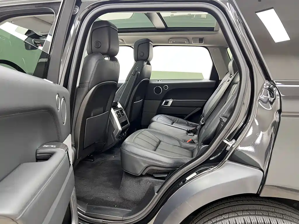 Range Rover Sport 2020 3.0 L6 SE купить на сайте DeffCars