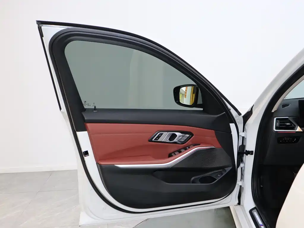 BMW 3 Series 2024 325Li xDrive M Sports Package купить на сайте DeffCars