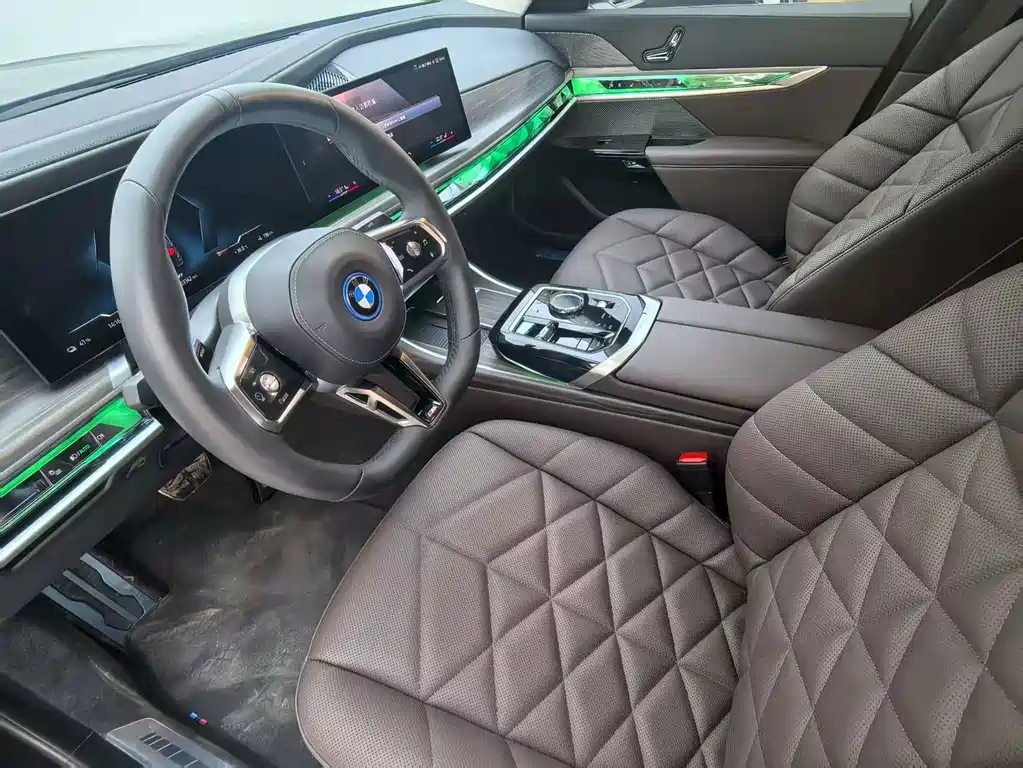 BMW i7 2023 eDrive50L Leading M Sport Kit купить на сайте DeffCars