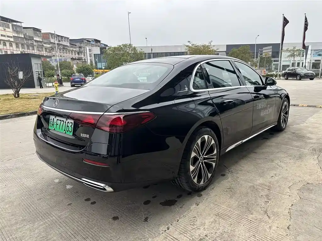 Mercedes-Benz E-Class New Energy 2024 E 350 e L plug-in hybrid sedan купить на сайте DeffCars
