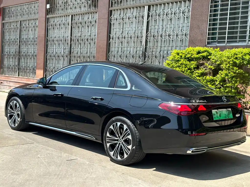 Mercedes-Benz E-Class New Energy 2024 E 350 e L plug-in hybrid sedan купить на сайте DeffCars
