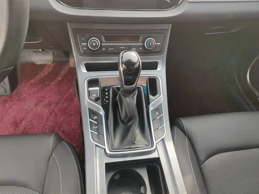 Emgrand 2019 Leading Edition 1.5L CVT Luxury Type National VI купить на сайте DeffCars