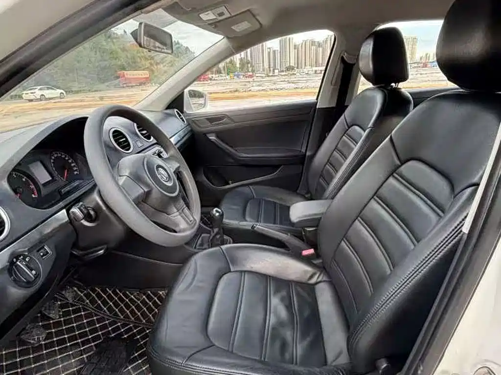 Santana 2015 1.4L Manual Fashion Edition купить на сайте DeffCars