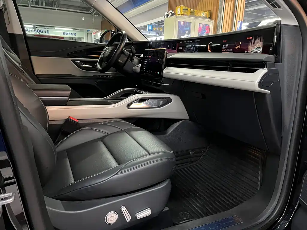 Voyager 2023 2.0T four-wheel drive exclusive edition купить на сайте DeffCars