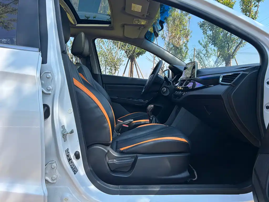 Baojun 310 2016 1.2L manual luxury model купить на сайте DeffCars