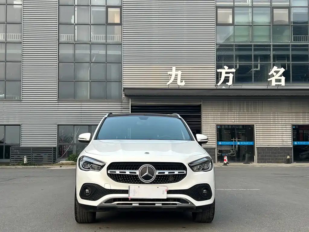 Mercedes-Benz GLA 2020 GLA 200 купить на сайте DeffCars