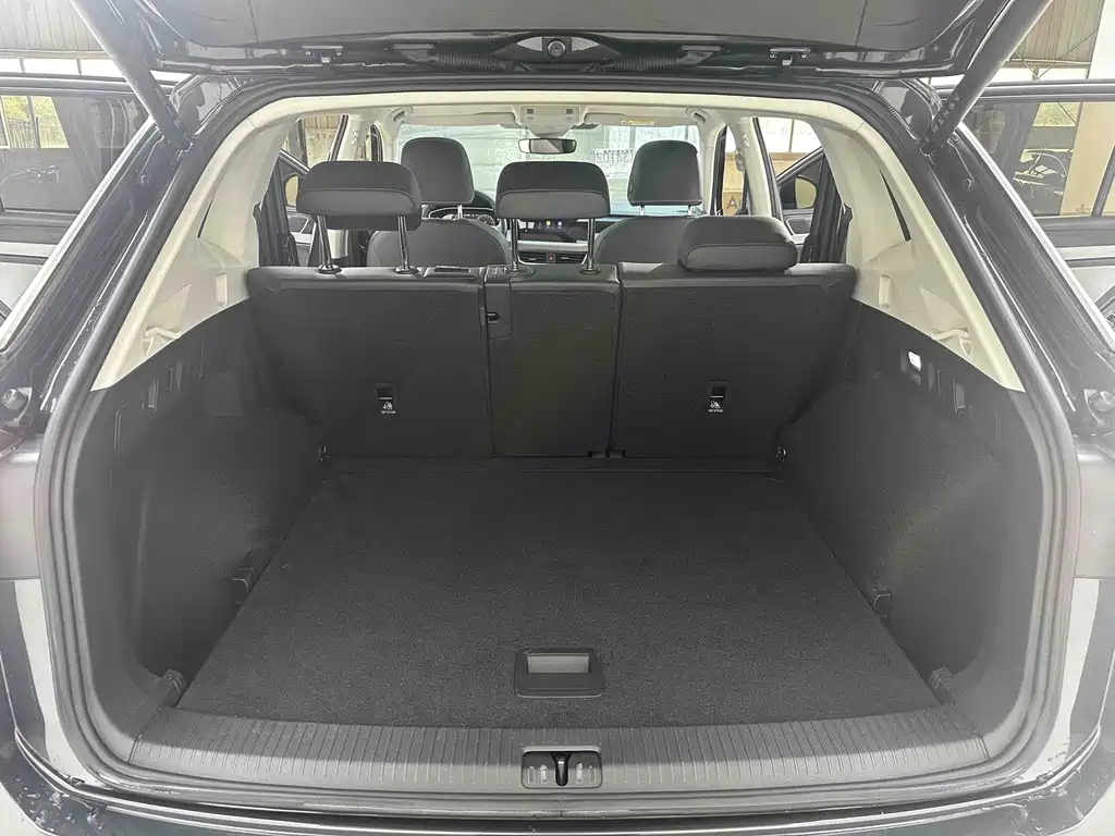 Tyron 2023 280TSI Deluxe Plus Advanced Edition купить на сайте DeffCars