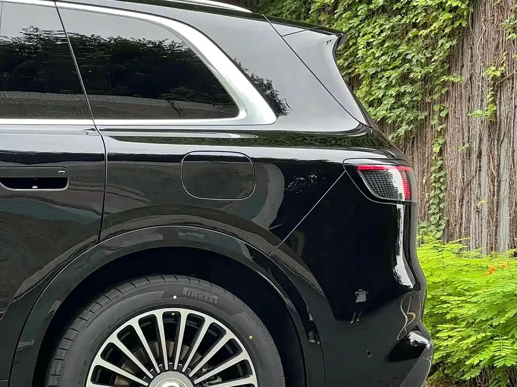 Wenjie M8 2025 extended range Max+ version 53.4kWh 6-seater version купить на сайте DeffCars