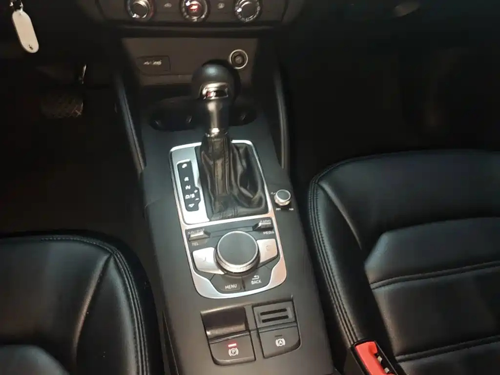 Audi A3 2018 30th Anniversary Edition Limousine 35 TFSI Enterprising купить на сайте DeffCars