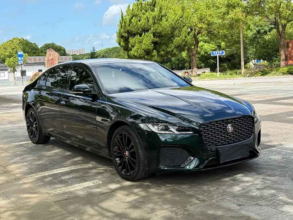 Jaguar XFL 2024 2.0T P250 two-wheel drive exclusive luxury version купить на сайте DeffCars