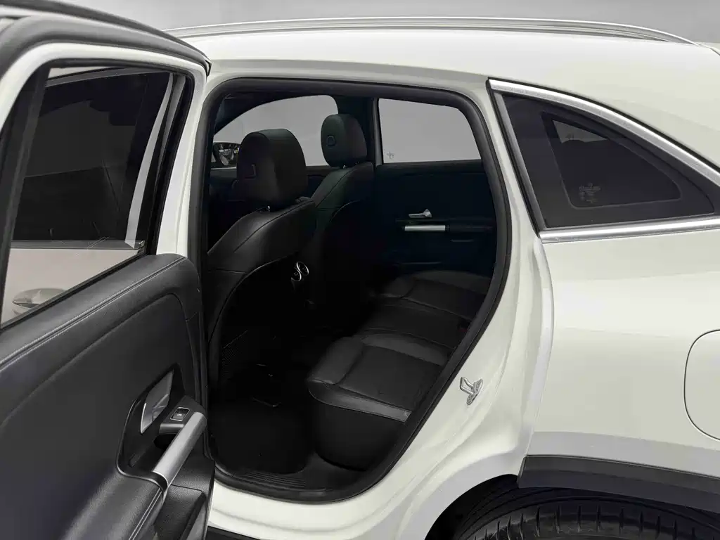 Mercedes-Benz GLA 2022 GLA 200 купить на сайте DeffCars