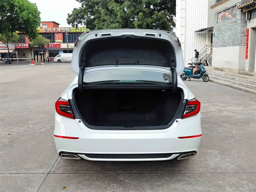 Accord 2022 260TURBO Deluxe Edition купить на сайте DeffCars