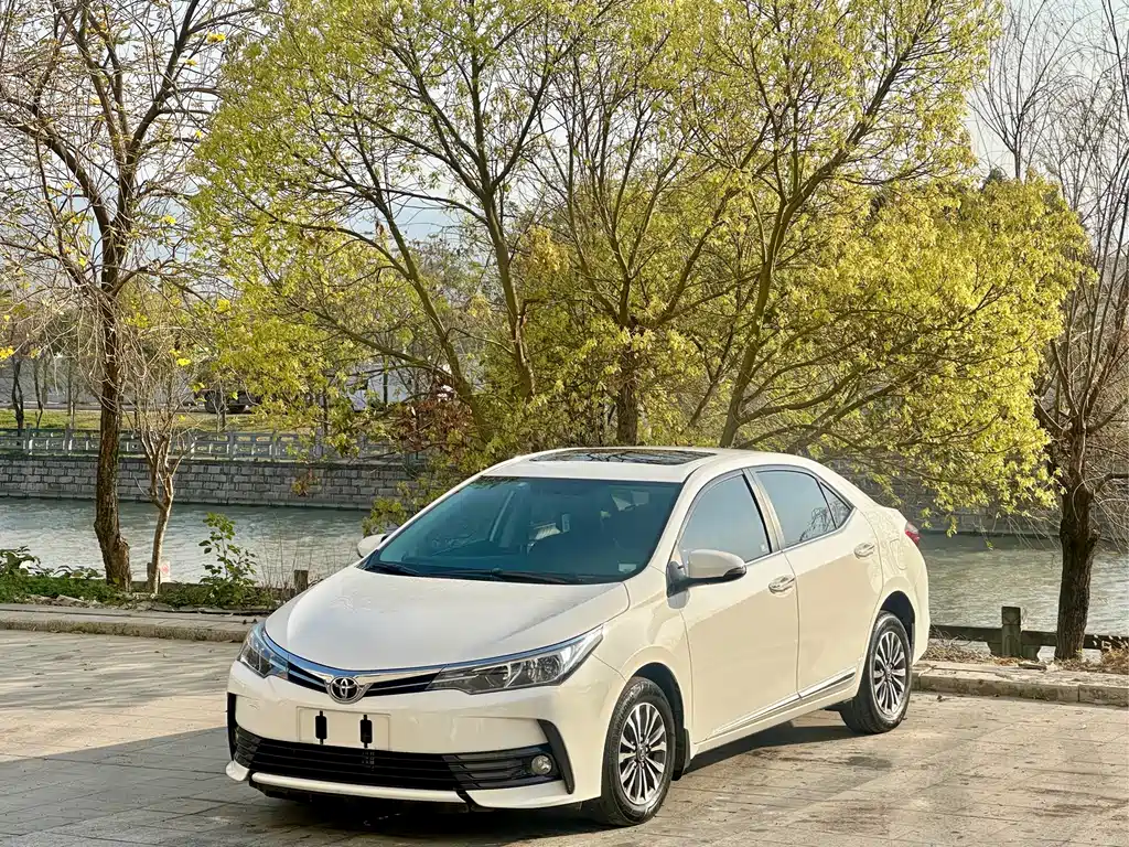 Corolla 2017 facelift 1.2T S-CVT GL-i купить на сайте DeffCars