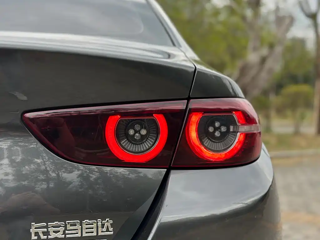 Mazda3 Angkesela 2020 2.0L Automatic Premium Edition купить на сайте DeffCars