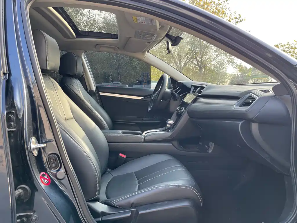 Civic 2019 220TURBO CVT combustion version National VI купить на сайте DeffCars