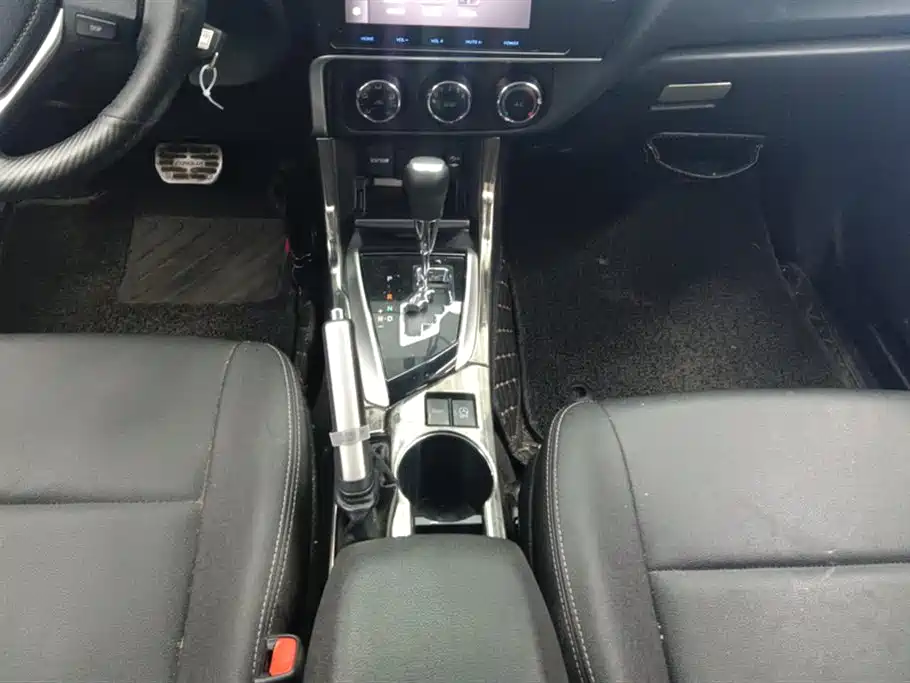 Corolla 2017 facelift 1.2T S-CVT GL-i купить на сайте DeffCars