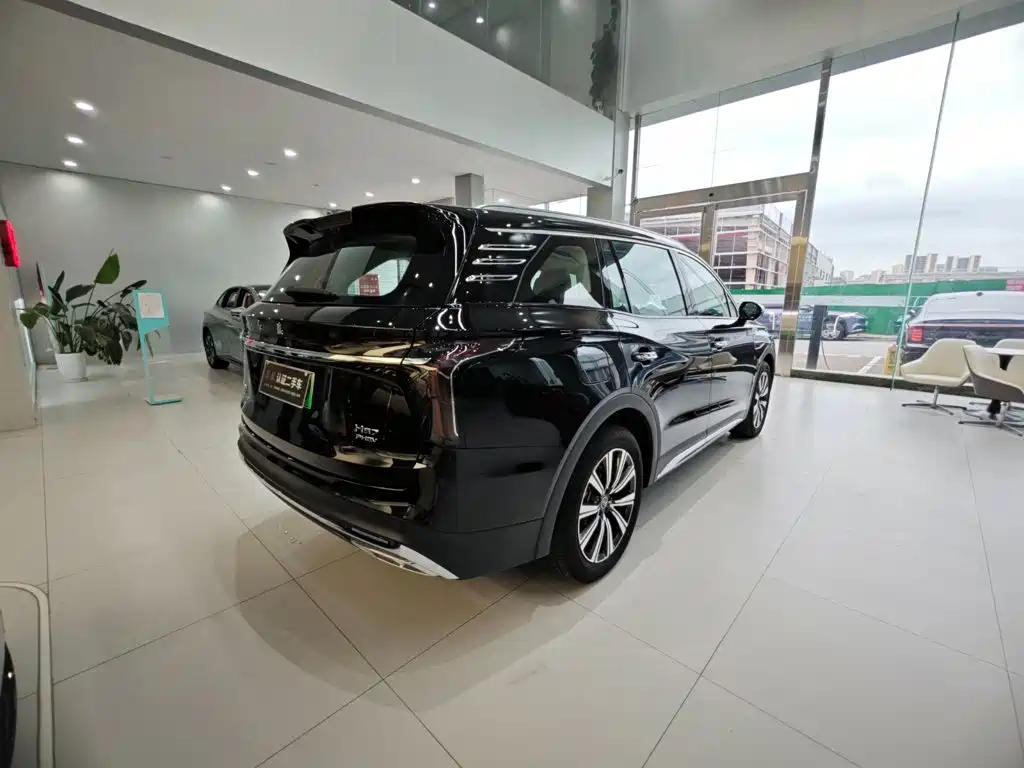 Red Flag Hongqi S7 PHEV 2025 facelift 2.0T four-wheel drive 2 million commemorative edition 6 seats купить на сайте DeffCars