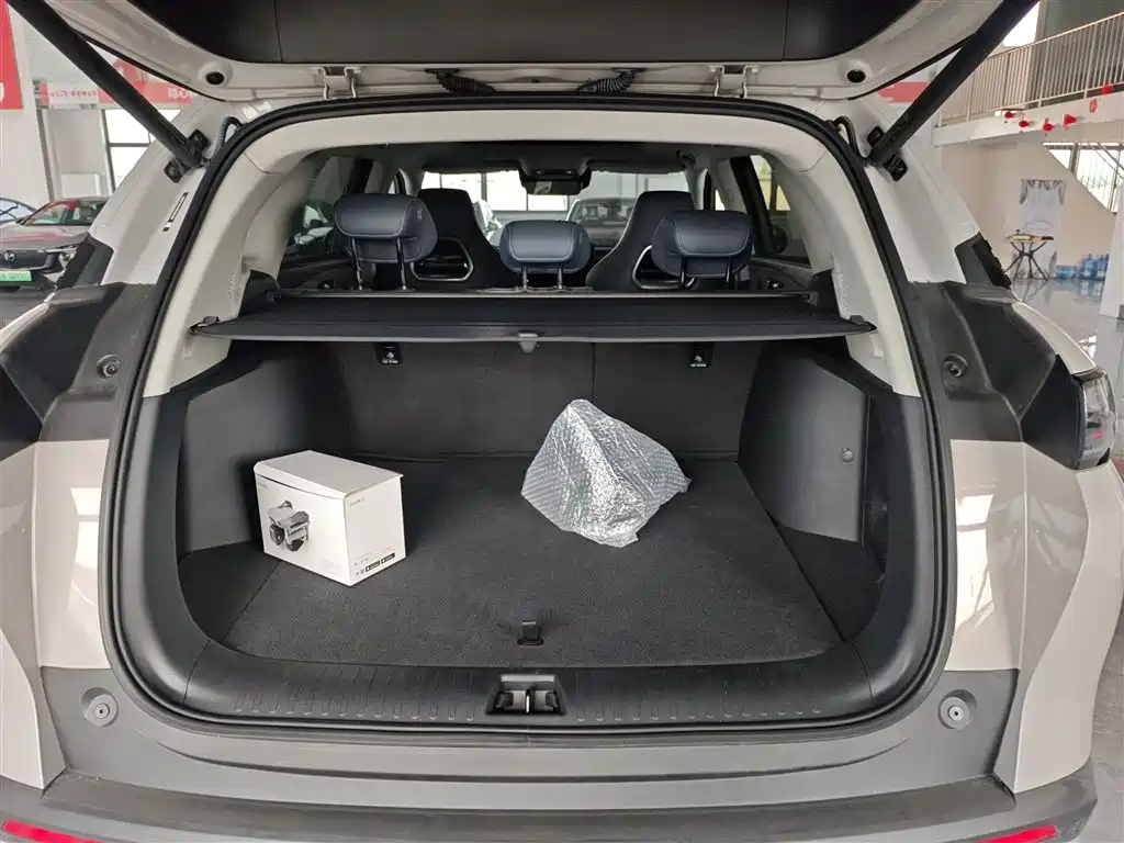 Hiace 07 DM-i 2025 150 Pilot+ Edition купить на сайте DeffCars