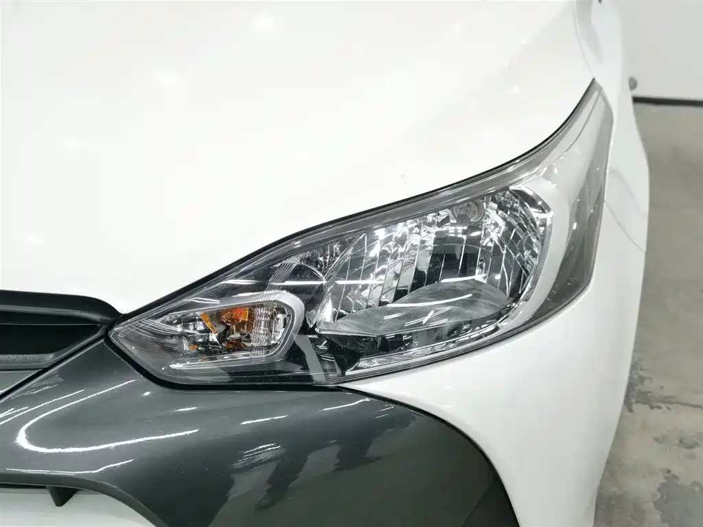 YARiS L 2016 model facelift 1.5G CVT sunroof version купить на сайте DeffCars