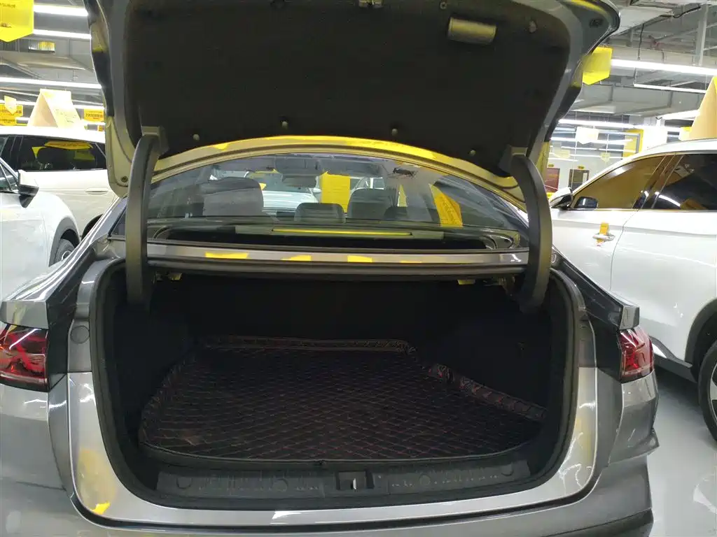 Qin L 2024 DM-i 120KM transcendent model купить на сайте DeffCars