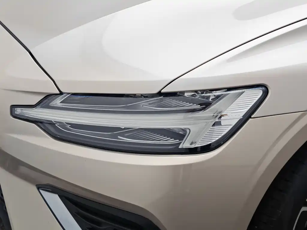 Volvo S60 2023 B4 Zhiyi Luxury Edition купить на сайте DeffCars