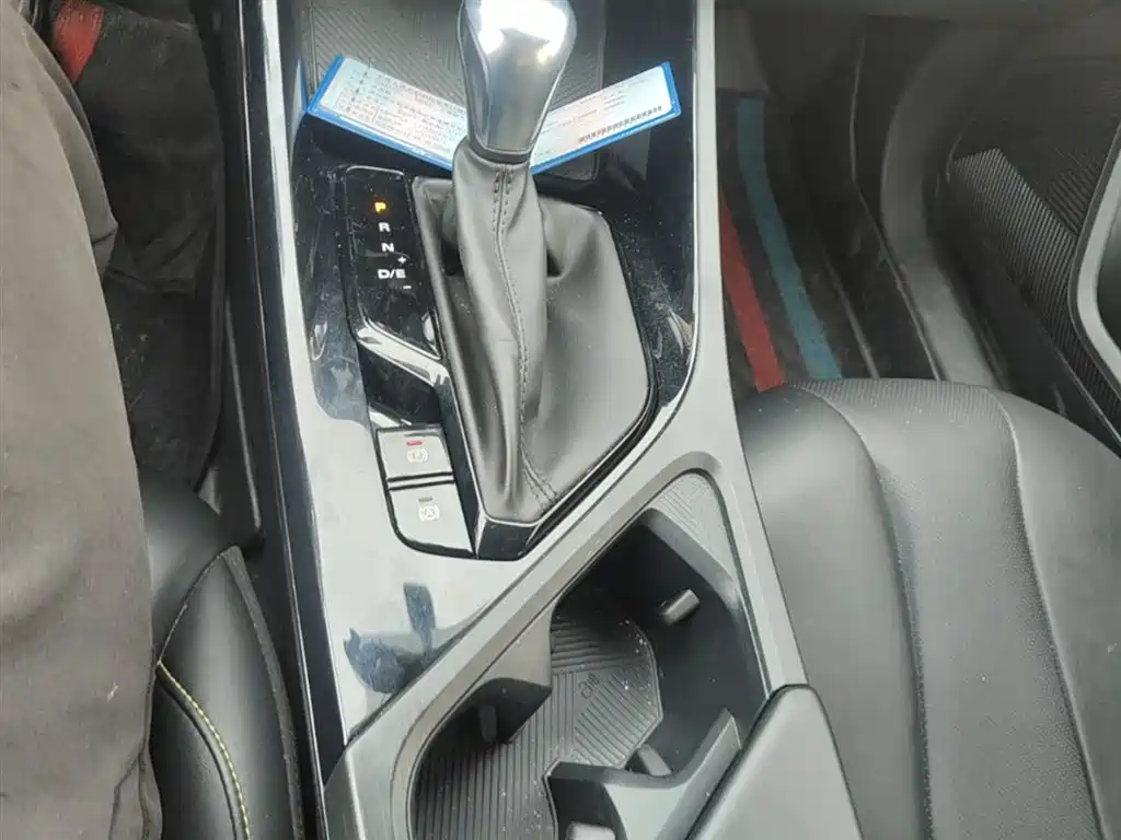 Roewe i5 2021 facelift 1.5L CVT diamond version купить на сайте DeffCars
