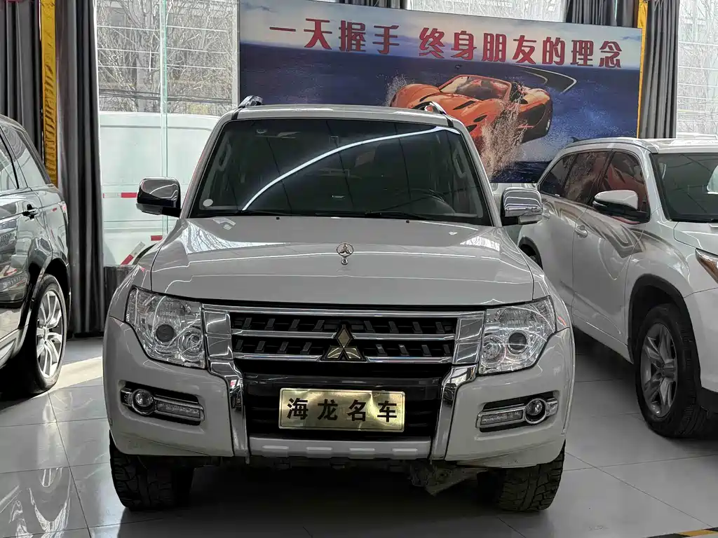 Pajero imported 2020 3.0L automatic standard version купить на сайте DeffCars
