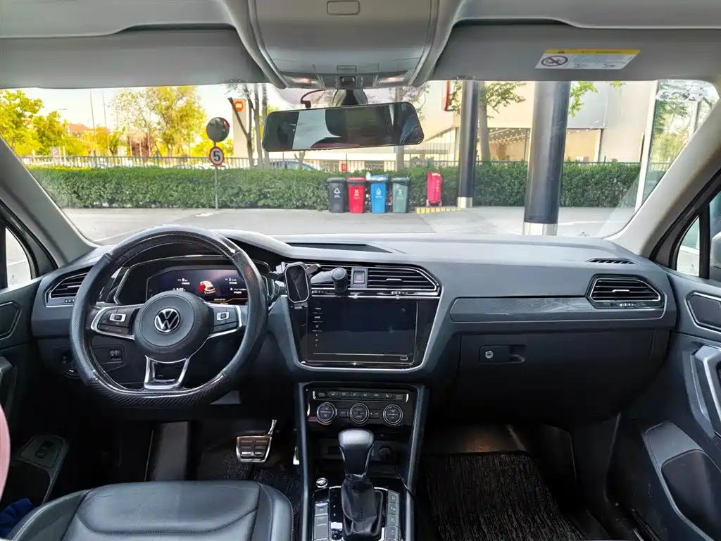 Tiguan L 2021 330TSI automatic two-wheel drive R-Line flagship version купить на сайте DeffCars