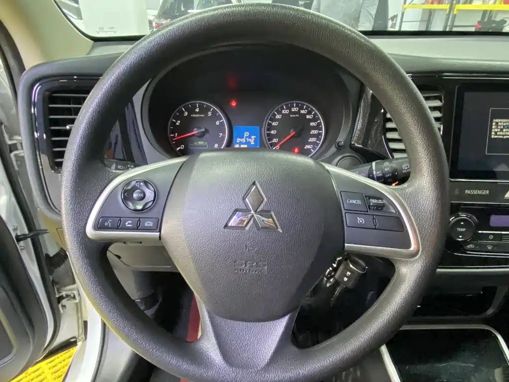 Outlander 2021 2.0L 2WD Smooth Edition 5 seats купить на сайте DeffCars