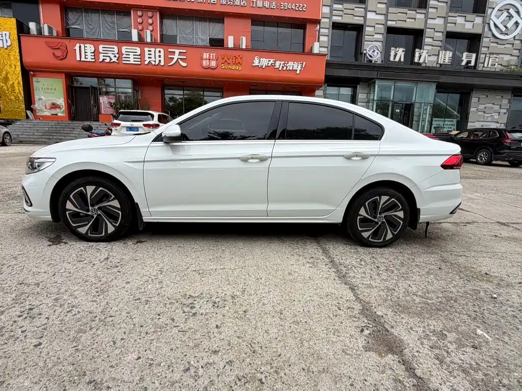 Bora 2023 200TSI DSGSenova ZhixingPRO Edition купить на сайте DeffCars