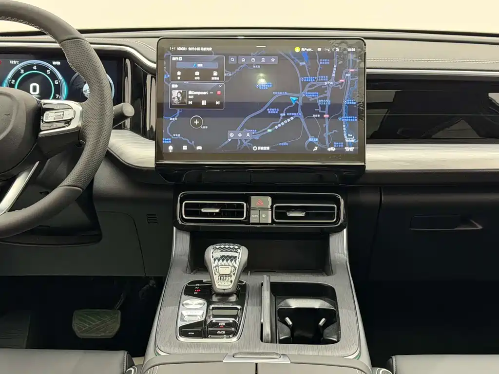 Trumpchi GS8 2025 Pilot Series 2.0TGDI two-wheel drive luxury version 5 seats купить на сайте DeffCars