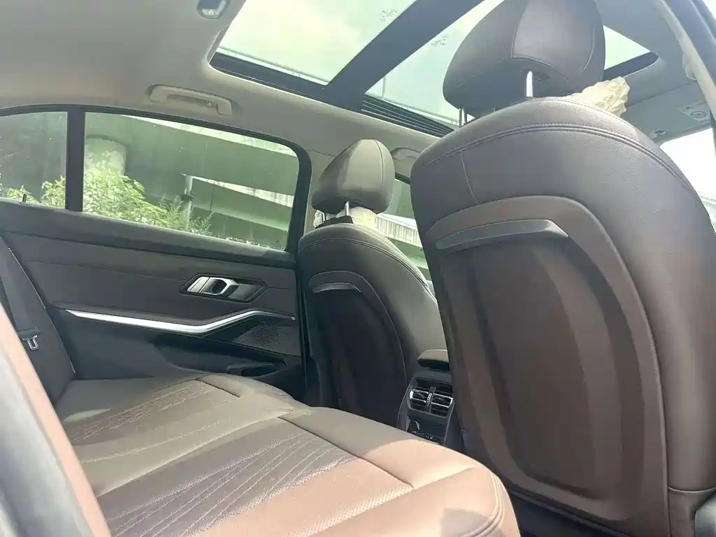 BMW i3 2022 eDrive 35 L купить на сайте DeffCars