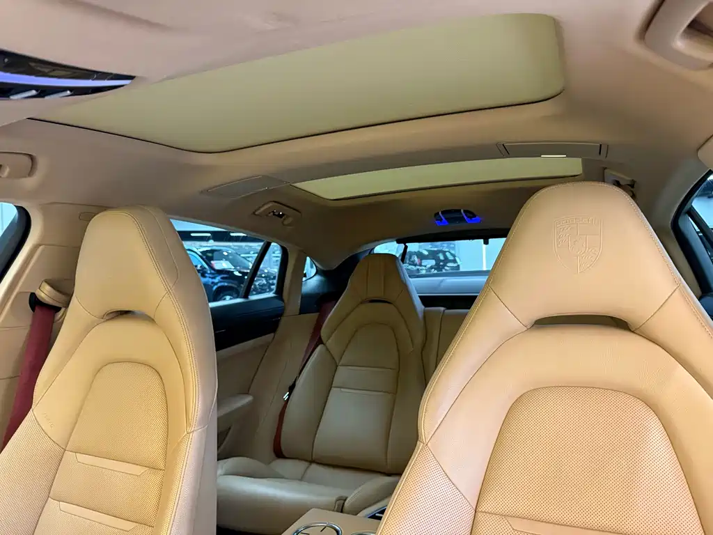 Panamera 2017 Panamera 4 Executive Extended Edition 3.0T купить на сайте DeffCars