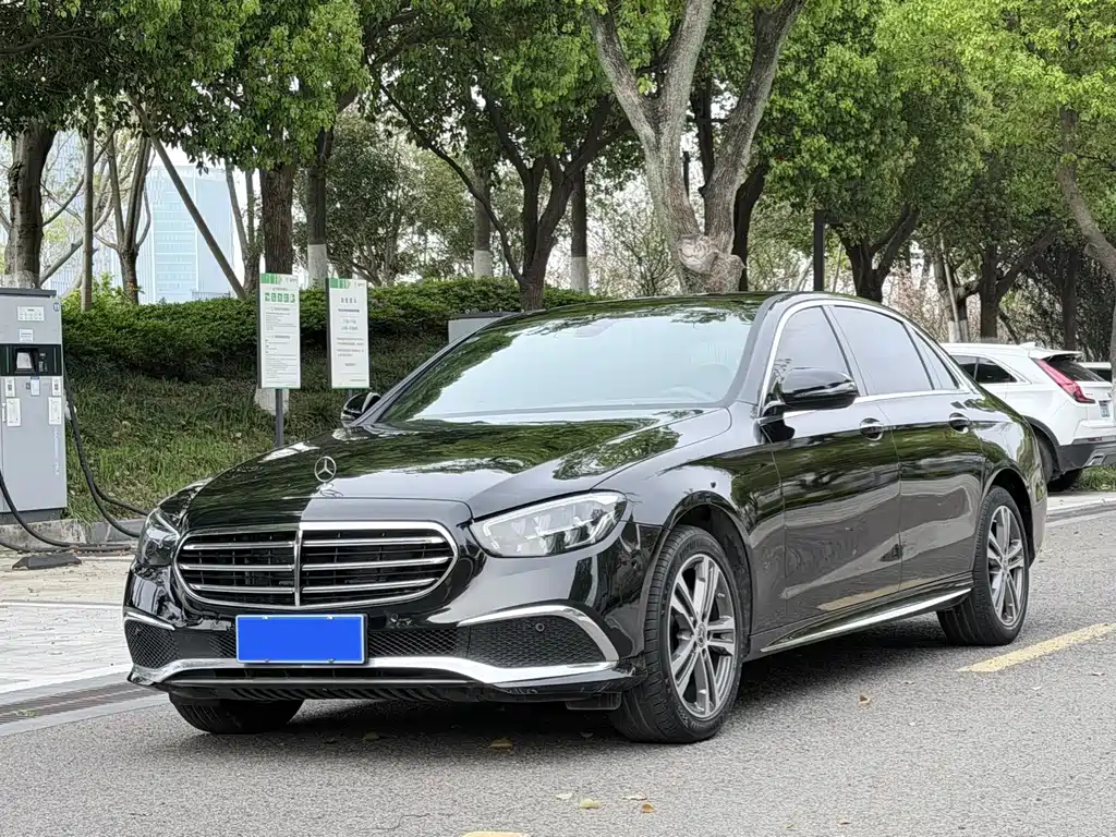 Mercedes-Benz E-Class 2022 E 260 L купить на сайте DeffCars