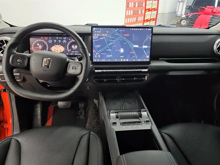 Tank 300 2025 2.0T gasoline challenger купить на сайте DeffCars