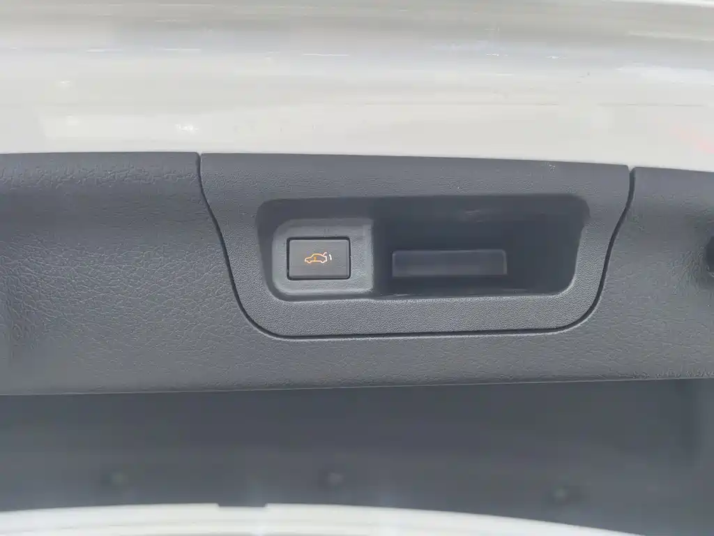 Mercedes-Benz C-Class 2024 Modification 2 C 260 L Sports Edition купить на сайте DeffCars