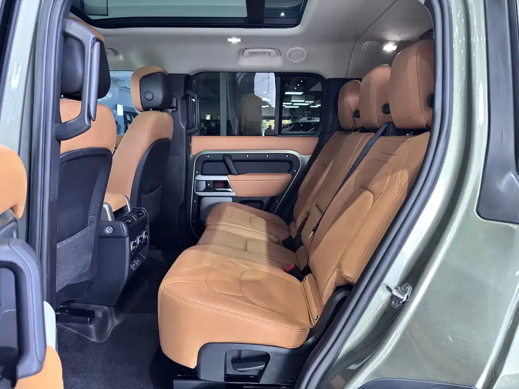 Land Rover Defender 2023 130 3.0T P400 HSE купить на сайте DeffCars