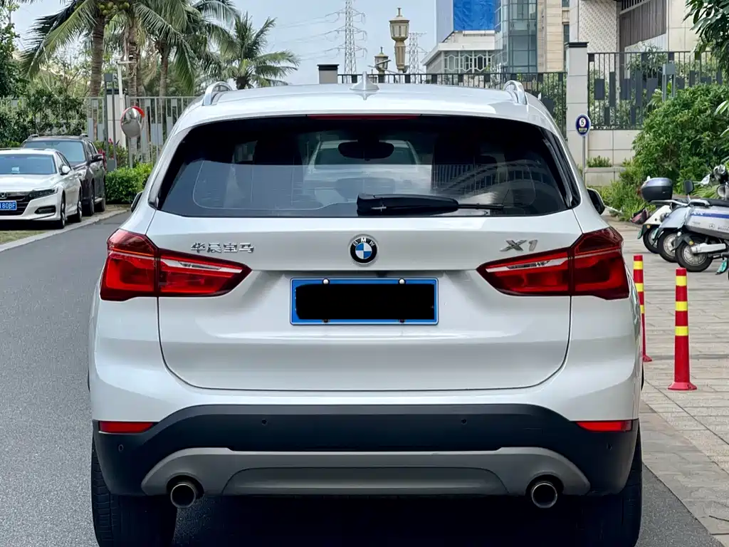 BMW X1 2018 sDrive20Li Leading Model купить на сайте DeffCars