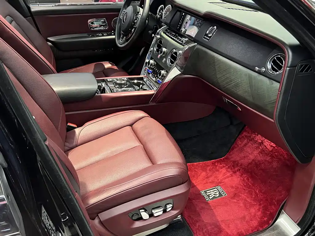 Cullinan 2018 five-seater version купить на сайте DeffCars